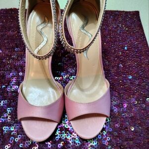 Ladies shoes